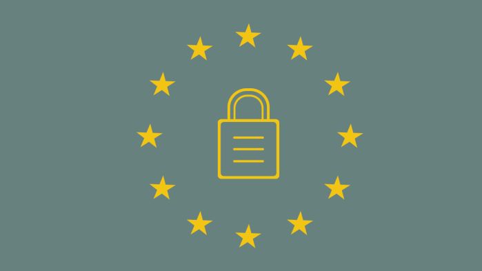 EU-Flagge in der ein Schloss in der Mitte abgebildet ist, was für das EU-US Privacy Shield steht