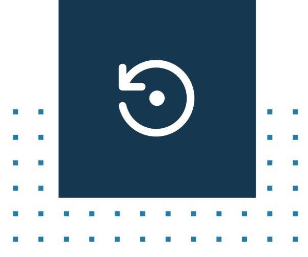 A circle as an arrow with a dot in the middle on a blue square.