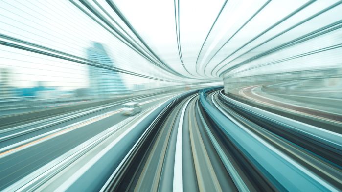 Datenströme in hoher Geschwindigkeit auf der Autobahn