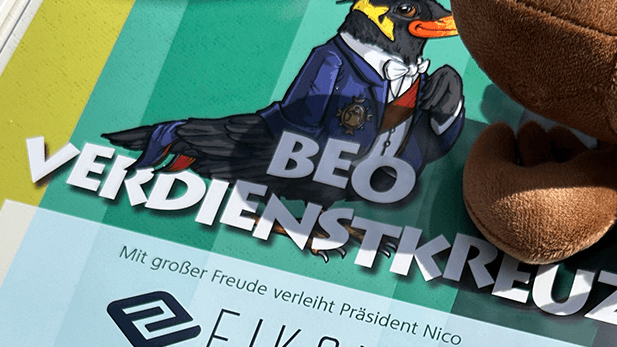 Eine Urkunde für das Beo Verdienstkreuz als Unterstützer des Schweinfurter Wildparks.